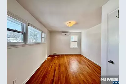 62 Howland Avenue, Teaneck Township, NJ 07666 - Photo 12