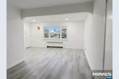 754 Kingsland 1st Floor #1st floor, Ridgefield, NJ 07657 - Photo 2