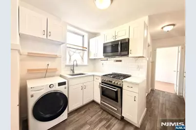 4306 Kennedy Boulevard 10 #10, Union City, NJ 07087 - Photo 2