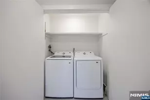 2410 3rd Street B, Fort Lee, NJ 07024 - Photo 22
