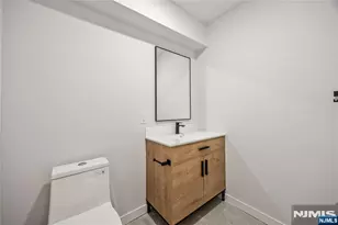 2410 3rd Street B, Fort Lee, NJ 07024 - Photo 20