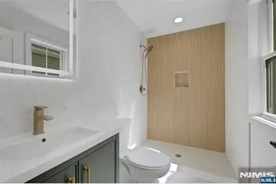 103 Hallberg Avenue, Bergenfield, NJ 07621 - Photo 14