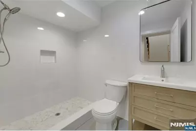 103 Hallberg Avenue, Bergenfield, NJ 07621 - Photo 20