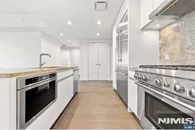 320 Adolphus Avenue 519 #519, Cliffside Park, NJ 07010 - Photo 6