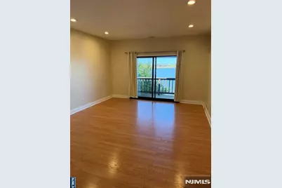 99 Sandpiper Key 99 #99, Secaucus, NJ 07094 - Photo 10