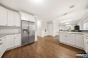 102 Large Ave, Hillsdale, NJ 07642 - Photo 6