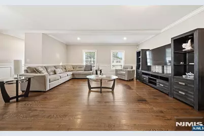 102 Large Avenue, Hillsdale, NJ 07642 - Photo 2
