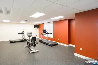 319 Regency Place 319 #319, Woodbridge Township, NJ 07095 - Photo 16