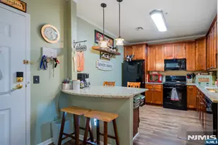 319 Regency Pl 319, Woodbridge Township, NJ 07095 - Photo 2