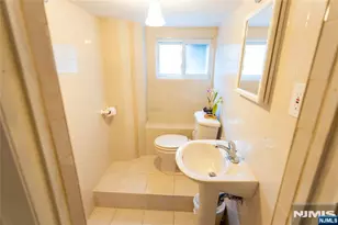 30 Carnation St, Bergenfield, NJ 07621 - Photo 20