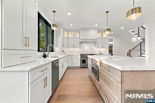785 Summit Ave, River Edge, NJ 07661 - Photo 4