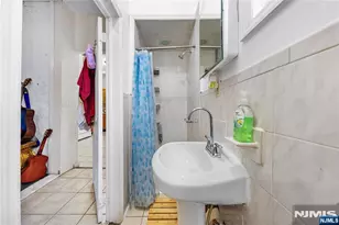 30 N 11th St, Newark, NJ 07107 - Photo 12