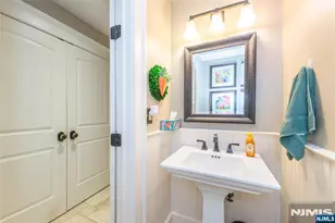 86 Point View Pkwy, Wayne, NJ 07470 - Photo 14