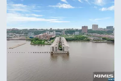 214 The Promenade 214 #214, Edgewater, NJ 07020 - Photo 32