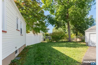 301 Birchwood Road, New Milford, NJ 07646 - Photo 24