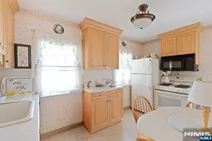 301 Birchwood Rd, New Milford, NJ 07646 - Photo 14