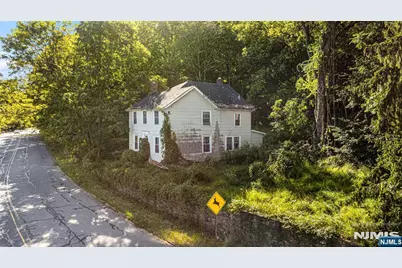 125 Lindsley Road, Cedar Grove, NJ 07009 - Photo 6