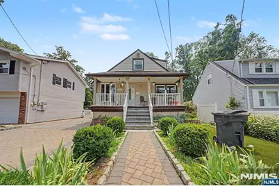 92 Blauvelt Avenue, Bergenfield, NJ 07621 - Photo 2