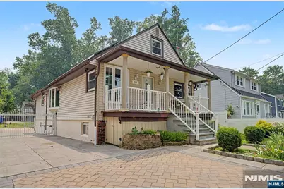 92 Blauvelt Avenue, Bergenfield, NJ 07621 - Photo 4