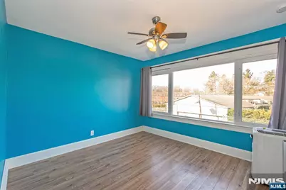 327 Orange Road, Montclair, NJ 07042 - Photo 28