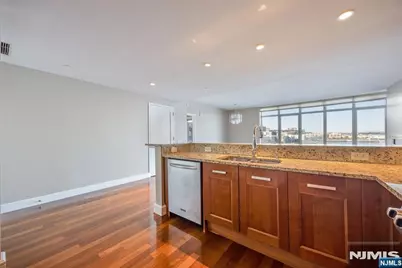8100 River Road 917 #917, North Bergen, NJ 07047 - Photo 14