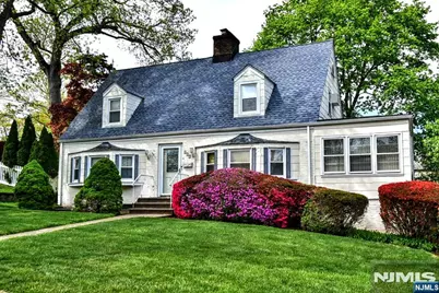 137 Manhattan Avenue, Waldwick, NJ 07463 - Photo 2