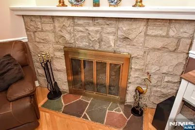 137 Manhattan Avenue, Waldwick, NJ 07463 - Photo 6