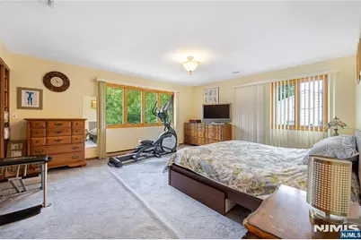39-03 Garvey Place, Fair Lawn, NJ 07410 - Photo 16