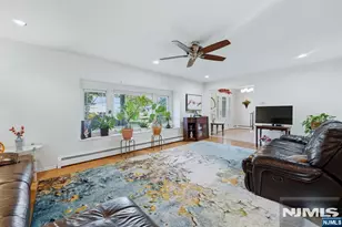 14 Whitaker Pl, Caldwell, NJ 07006 - Photo 8