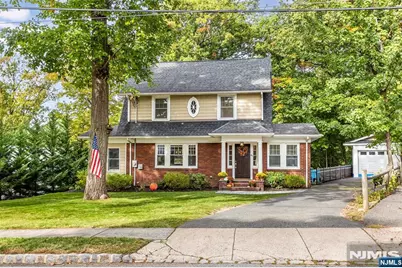 64 Chestnut Road, Verona, NJ 07044 - Photo 2