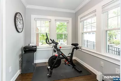 64 Chestnut Road, Verona, NJ 07044 - Photo 16