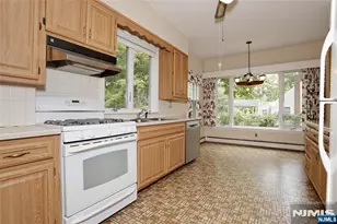 59 Linden Ave, Park Ridge, NJ 07656 - Photo 10