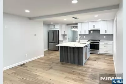 26 Elm Street 2 #2, Clifton, NJ 07013 - Photo 2
