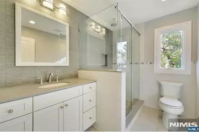 290 Tom Hunter Road B #B, Fort Lee, NJ 07024 - Photo 22