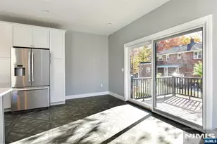 290 Tom Hunter Road B, Fort Lee, NJ 07024 - Photo 10