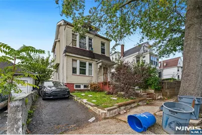 10 Bock Avenue, Newark, NJ 07112 - Photo 4