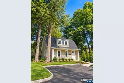 435 Durie Avenue, Closter, NJ 07624 - Photo 1