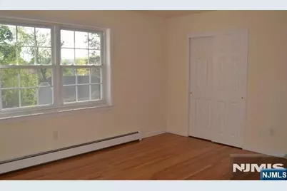 45 Maltbie Avenue 19B #19B, Midland Park, NJ 07432 - Photo 8
