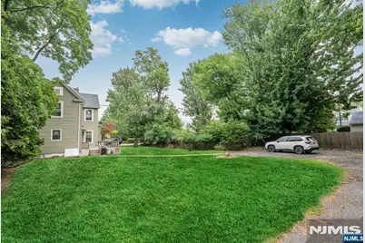 7 Hardenburgh Avenue, Demarest, NJ 07627 - Photo 8