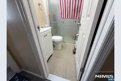42 Agar Place, South Hackensack Township, NJ 07606 - Photo 10