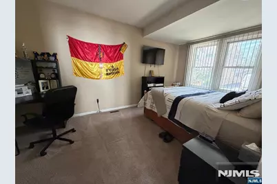 42 Agar Place, South Hackensack Township, NJ 07606 - Photo 18