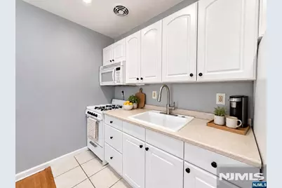640 Franklin Avenue, Nutley, NJ 07110 - Photo 14