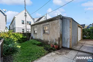 163 8th St, Bayonne, NJ 07002 - Photo 16