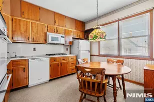 163 8th St, Bayonne, NJ 07002 - Photo 6