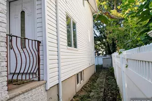 37 Park Row 2, Wallington, NJ 07057 - Photo 4