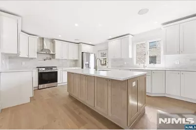119 Cedar Street, Cliffside Park, NJ 07010 - Photo 2