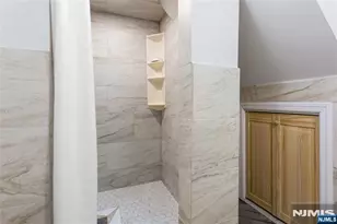 318 7th St, Saddle Brook Township, NJ 07663 - Photo 18