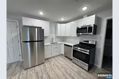48 Spruce Avenue 309 #309, Ridgefield Park, NJ 07660 - Photo 2