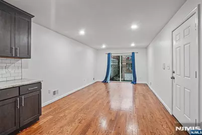 44 Wainwright Street 2 #2, Newark, NJ 07112 - Photo 4