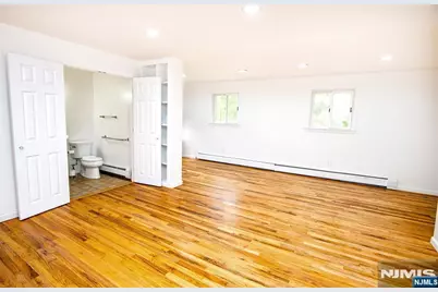 21 Hopkins Street, Hillsdale, NJ 07642 - Photo 18